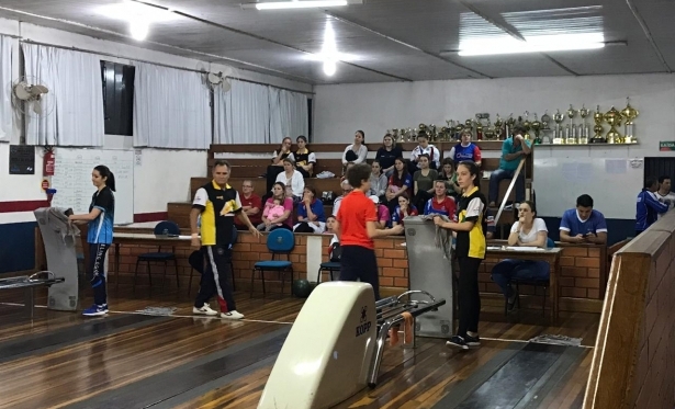 Campeonato de Bolão em Duplas Misto terá jogos na quinta-feira - Rádio  Piratuba